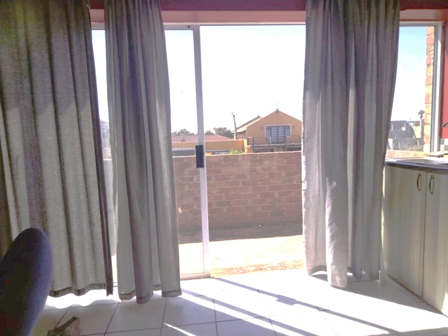 6 Bedroom Property for Sale in Bluewater Bay Western Cape
